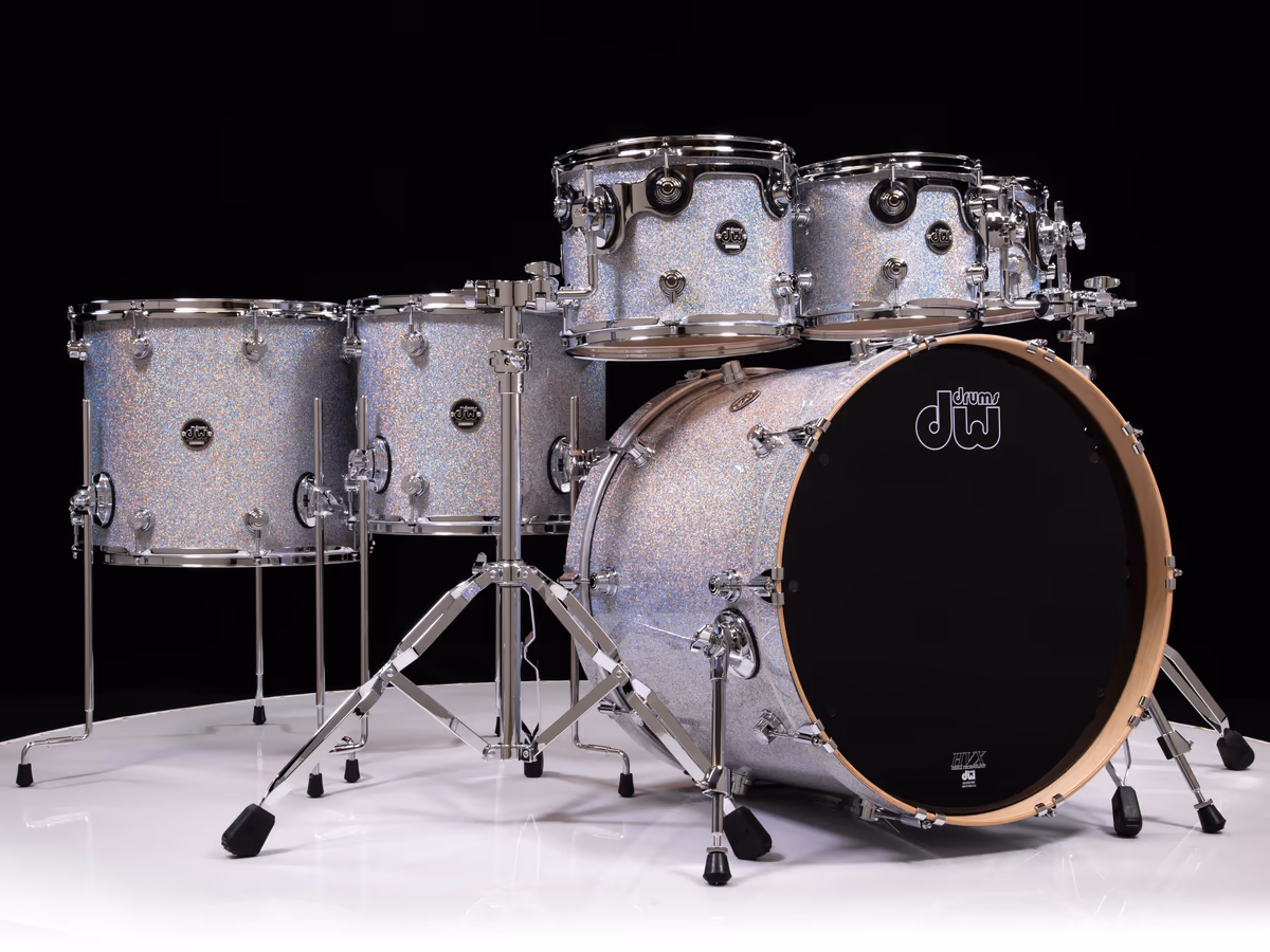 DW Performance Series drum kit