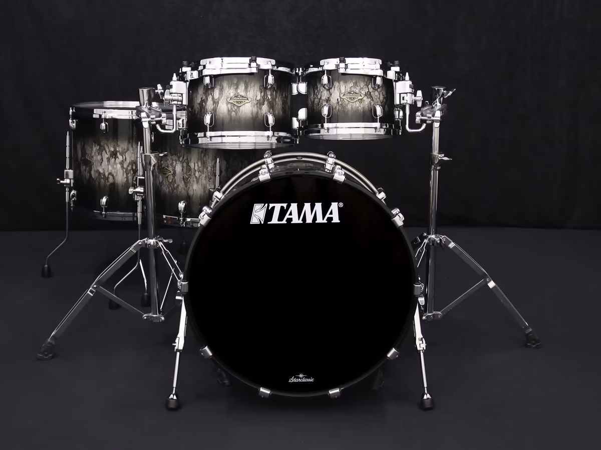 Tama Starclassic Walnut/Birch Molten Platinum Burst front view